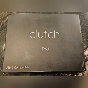 Clutch Pro Magnetic Portable Charger